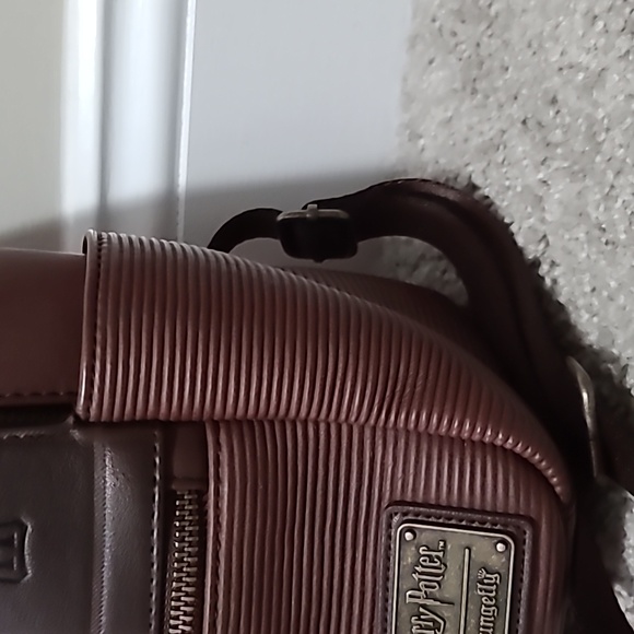 Loungefly x Harry Potter Hogwarts House Crests Pre Pro Sample Mini Backpack - Picture 5 of 12